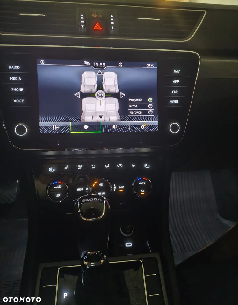 Skoda Superb 2.0 TDI SCR Style DSG - 27