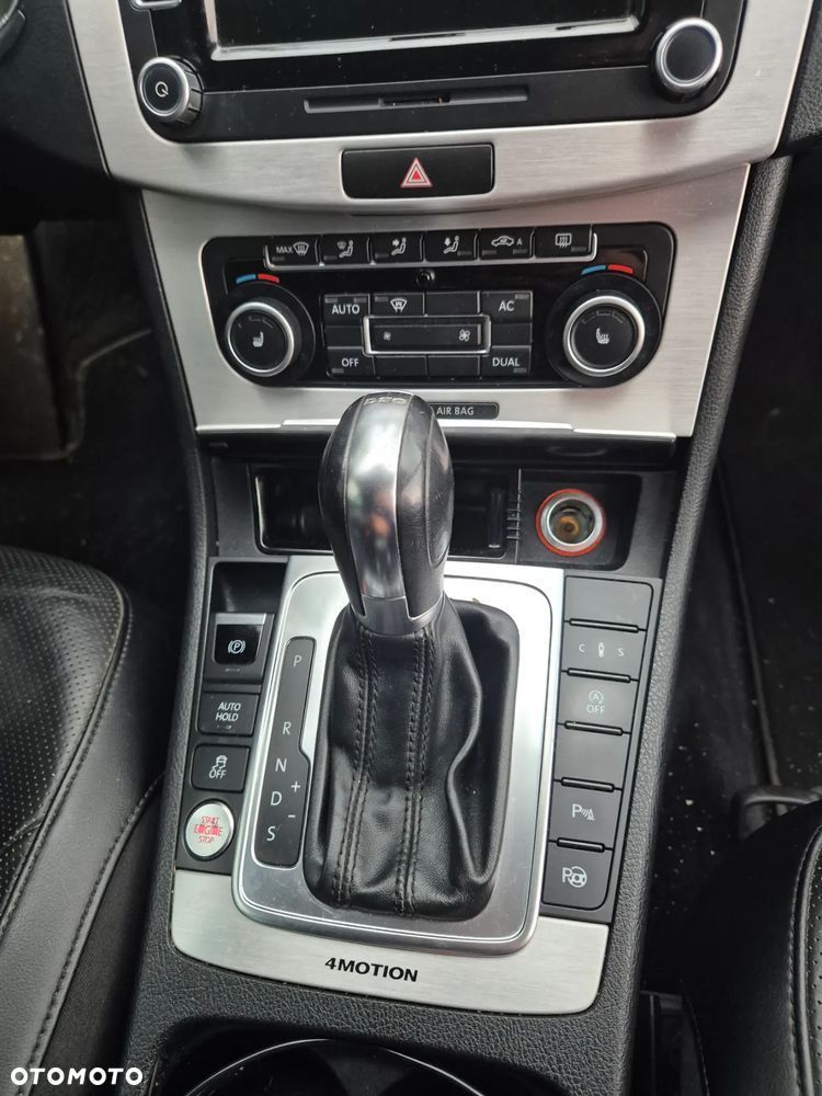 Volkswagen Passat 2.0 TDI 4Mot Highline DSG - 15