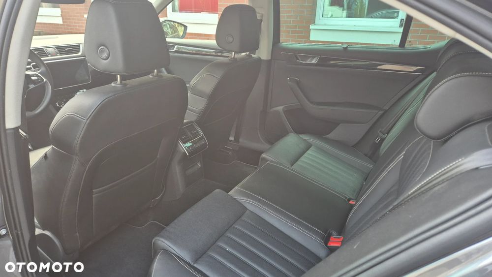 Skoda Superb 2.0 TSI 4x4 L&K DSG - 8
