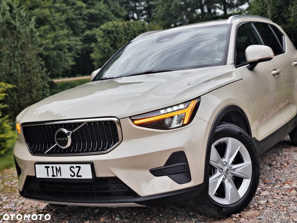 Volvo XC 40 B3 B DKG Ultra Black Edition - 2