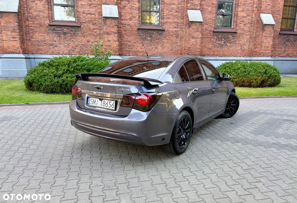 Chevrolet Cruze 1.8 LTZ - 25