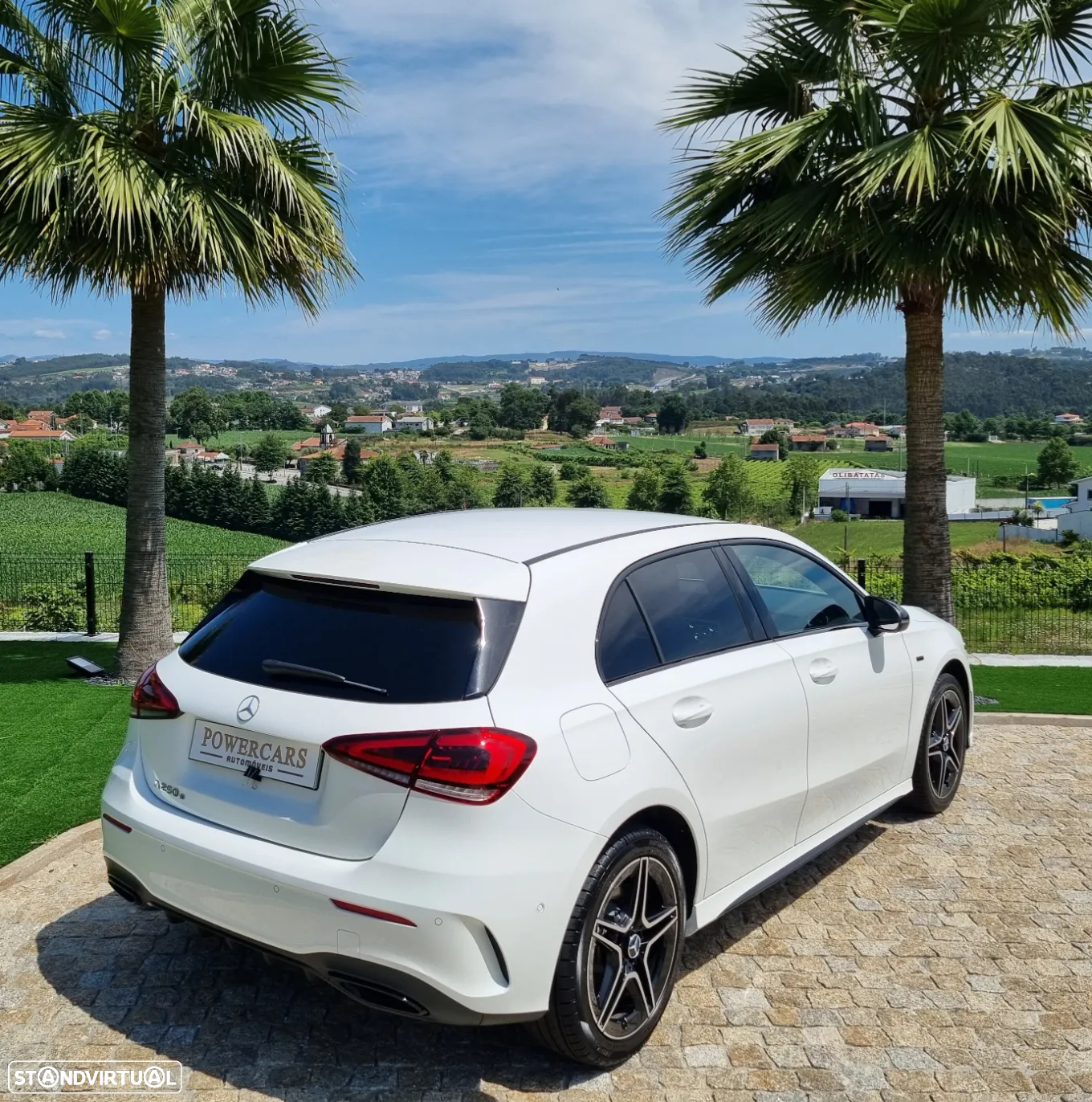 Mercedes-Benz A 250 e AMG Line - 11