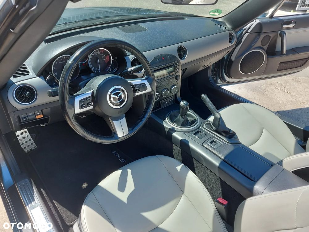 Mazda MX-5 1.8 MZR Roadster Coupe Kaminari - 26