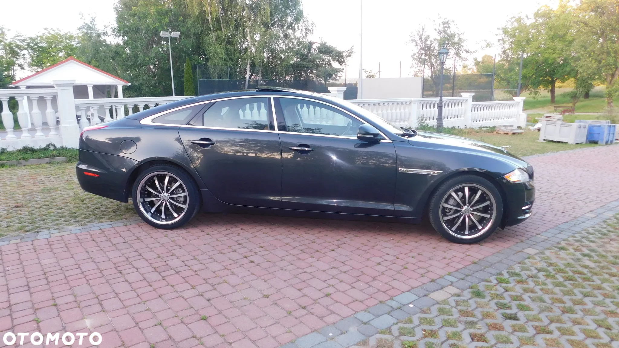 Jaguar XJ 5.0 V8 LWB Premium Luxury - 28