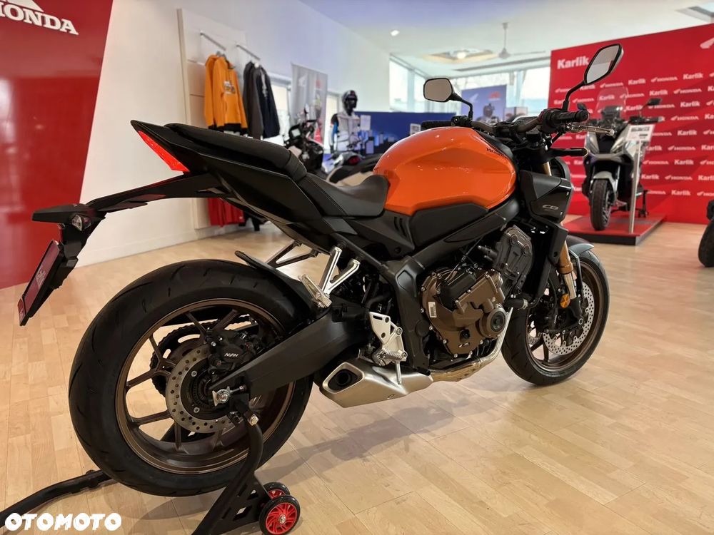 Honda CB - 9