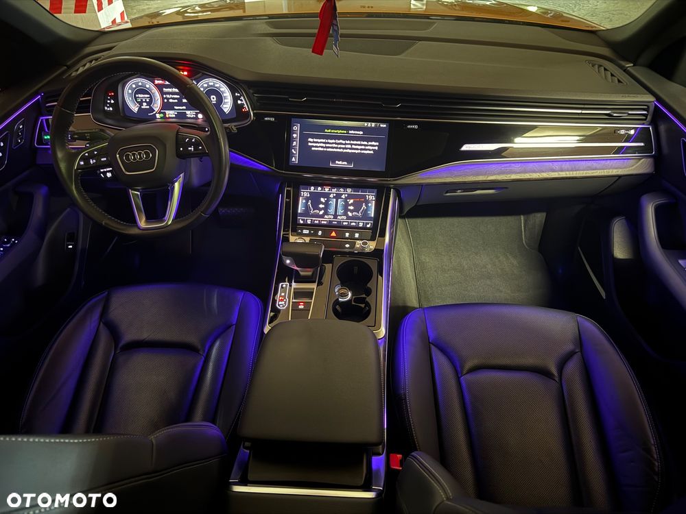 Audi Q8 - 11