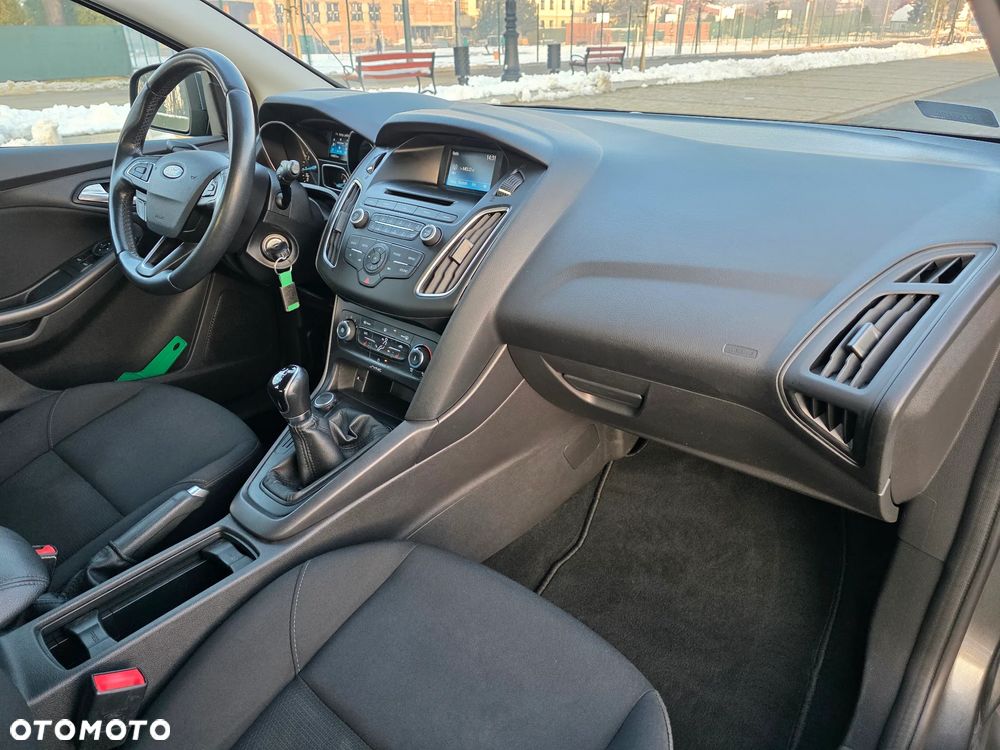 Ford Focus 1.6 SYNC Edition - 11