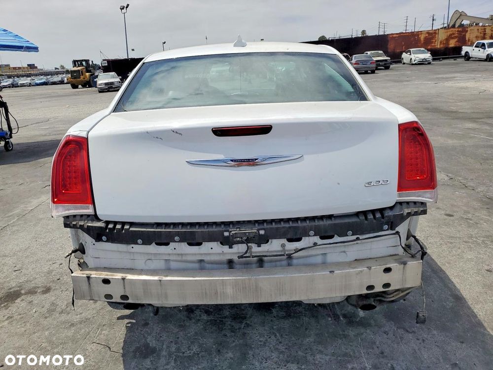 Chrysler 300C - 7