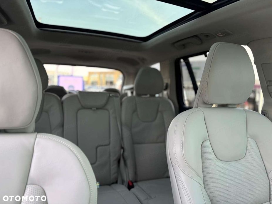 Volvo XC 90 - 16