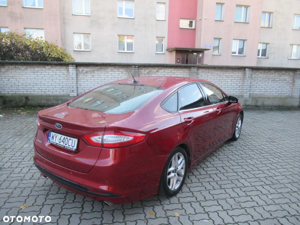 Ford Fusion - 4