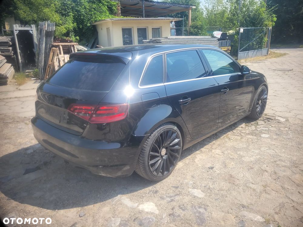 Audi A3 Sportback 1.6 TDI DPF Ambition - 4