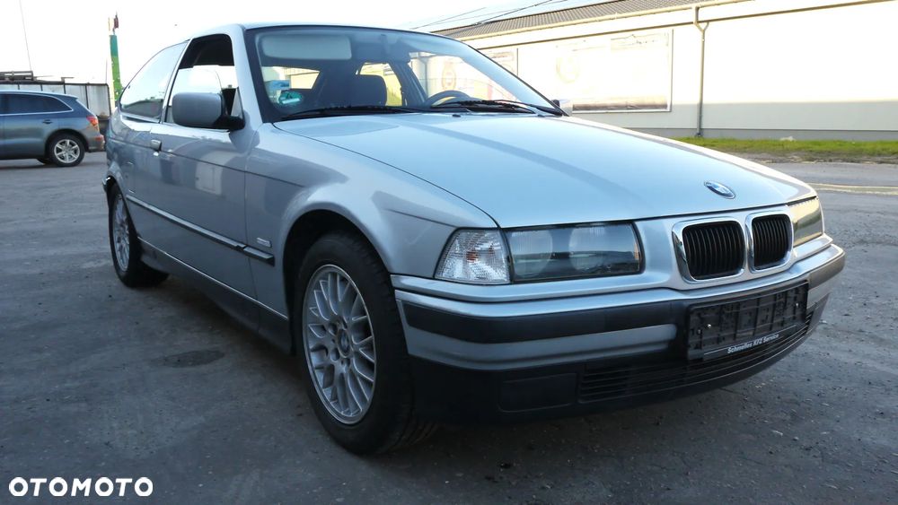 BMW Seria 3 316i - 1