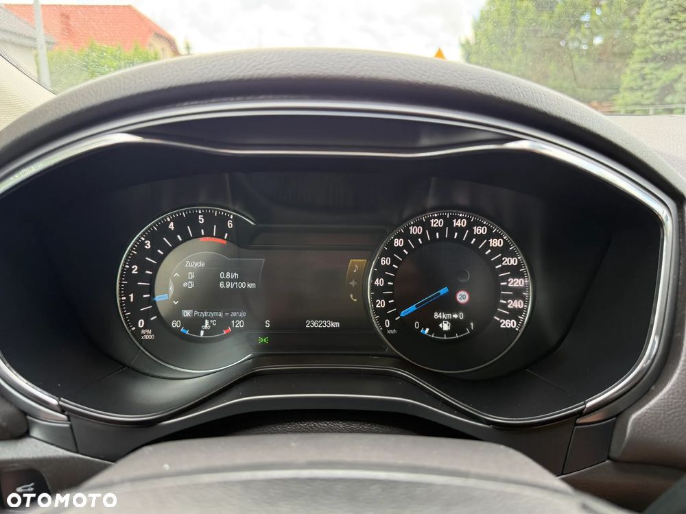 Ford Mondeo - 31