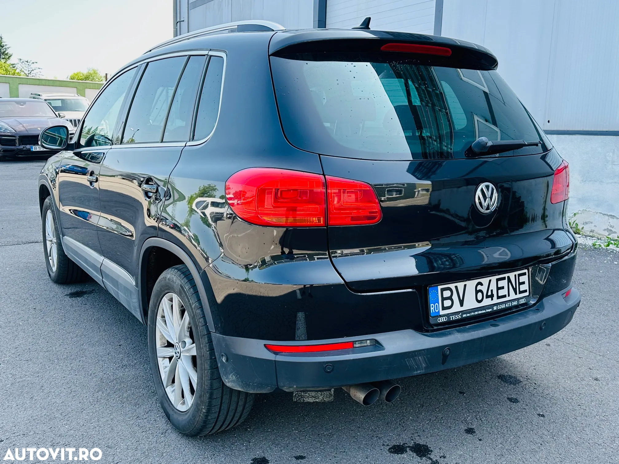 Volkswagen Tiguan - 4