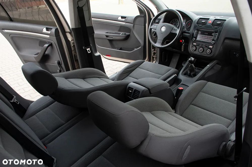 Volkswagen Golf 1.6 United - 28