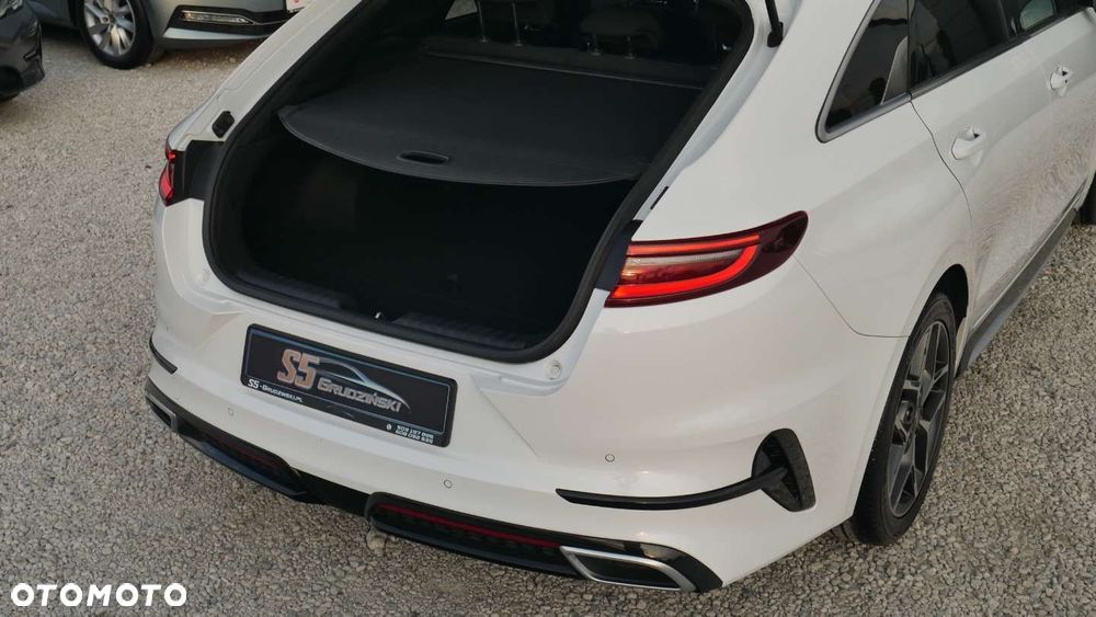 Kia ProCeed - 17