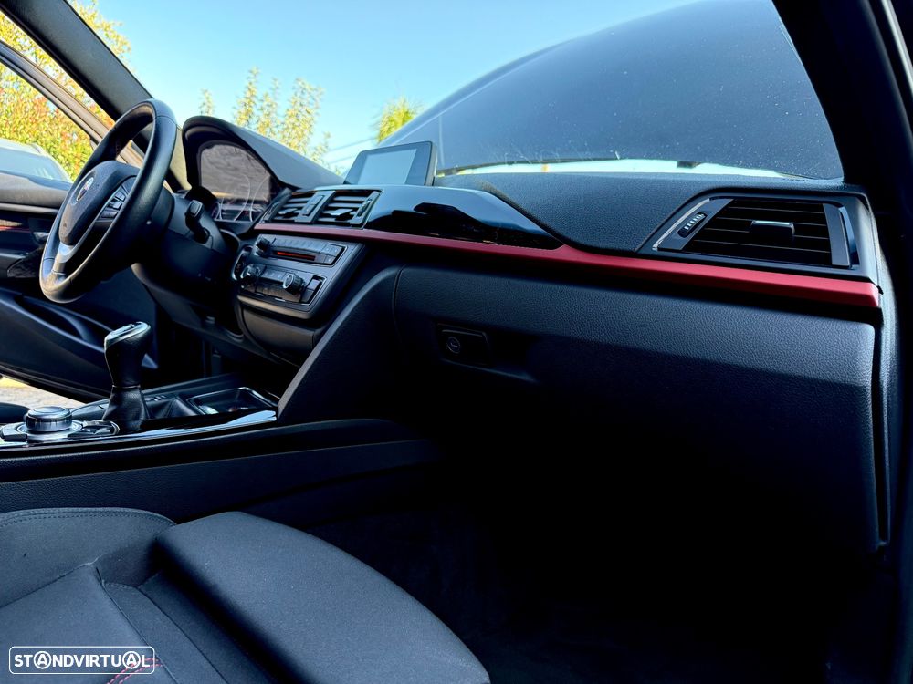 BMW 318 d Touring Line Sport - 49