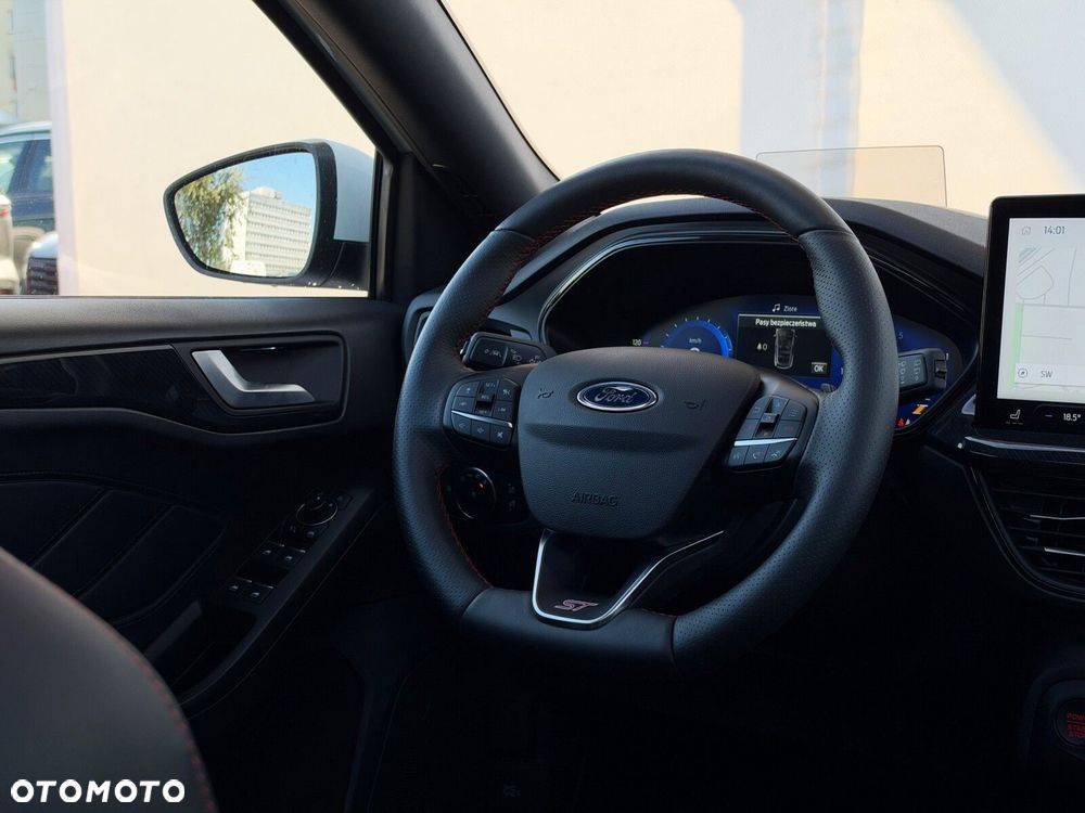 Ford Focus 2.3 EcoBoost ST X - 32