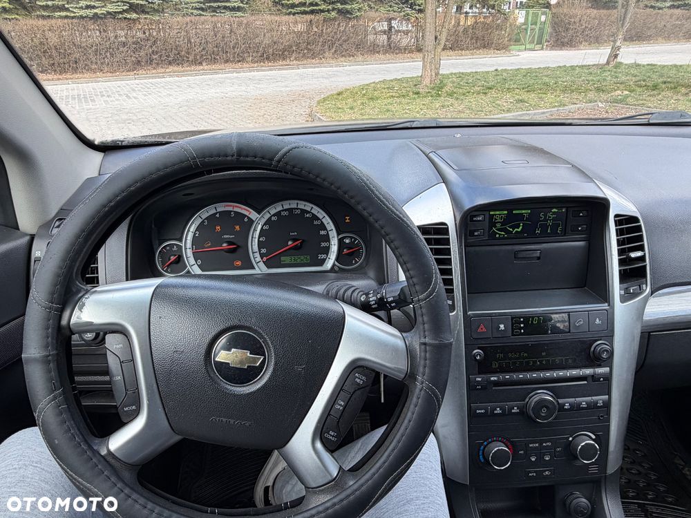 Chevrolet Captiva 2.0 d LT medium - 8
