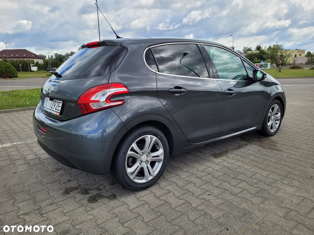 Peugeot 208 - 7