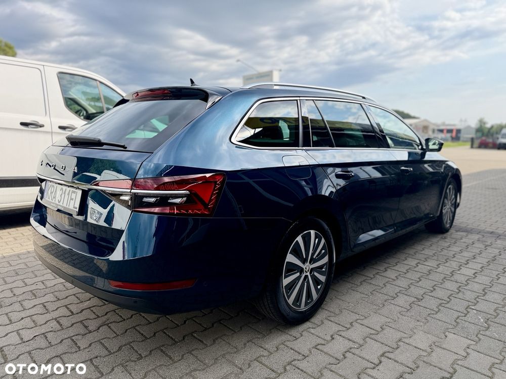 Skoda Superb 2.0 TDI DSG Premium Edition - 7