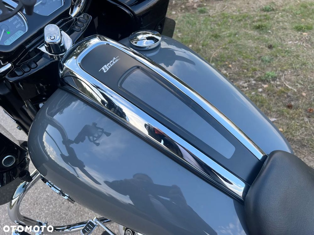 Harley-Davidson Touring Road Glide - 14