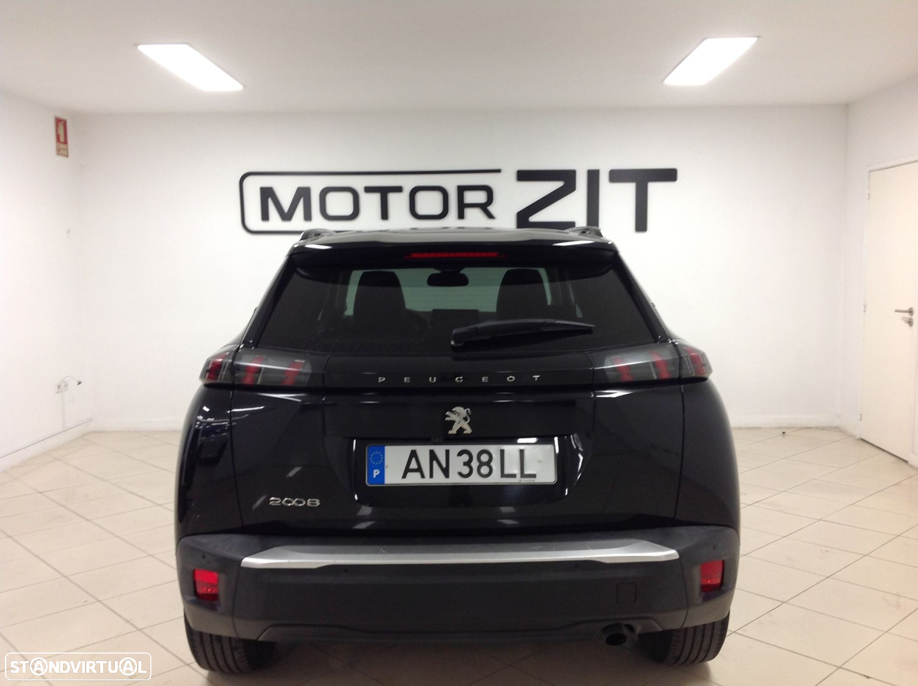 Peugeot 2008 1.2 PureTech Allure - 7