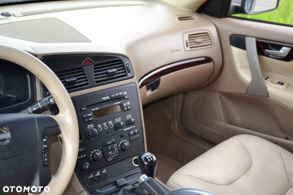 Volvo XC 70 AWD Premium - 17