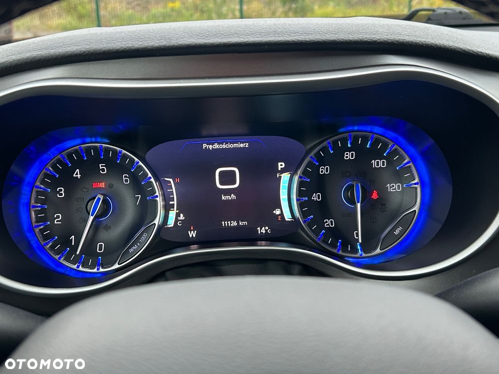 Chrysler Pacifica - 14