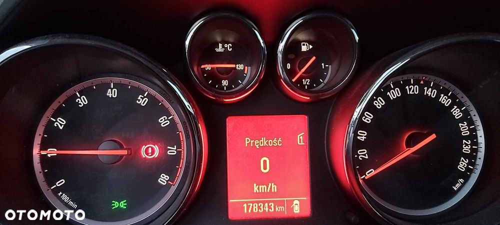 Opel Astra 1.4 Turbo Active - 10