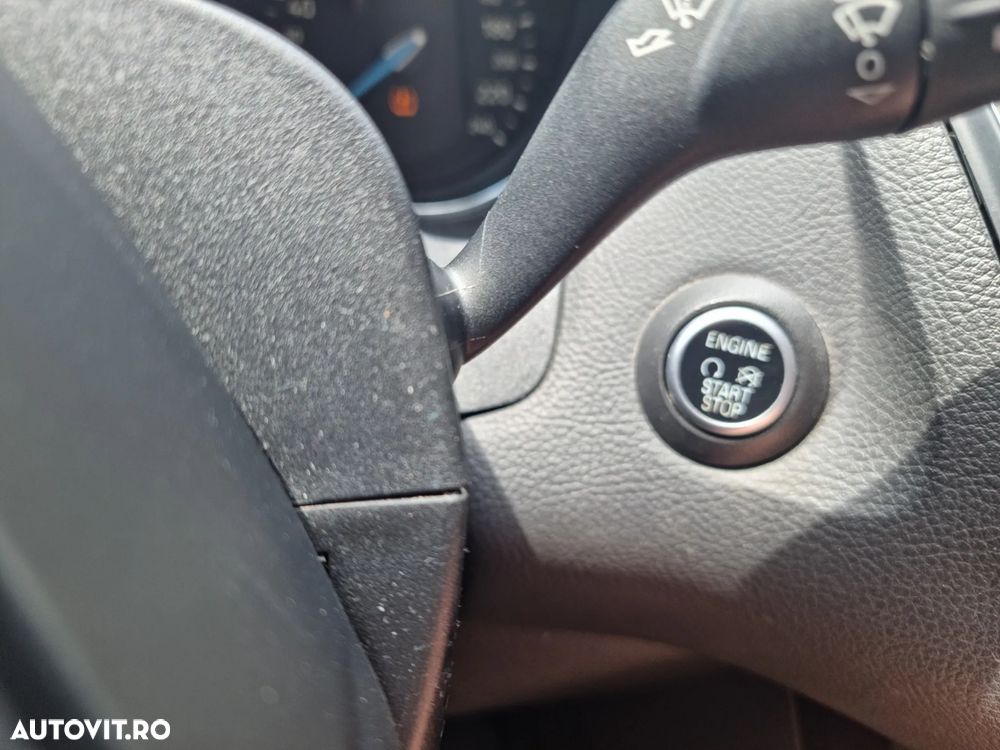 Ford Focus 1.5 EcoBoost Titanium - 17