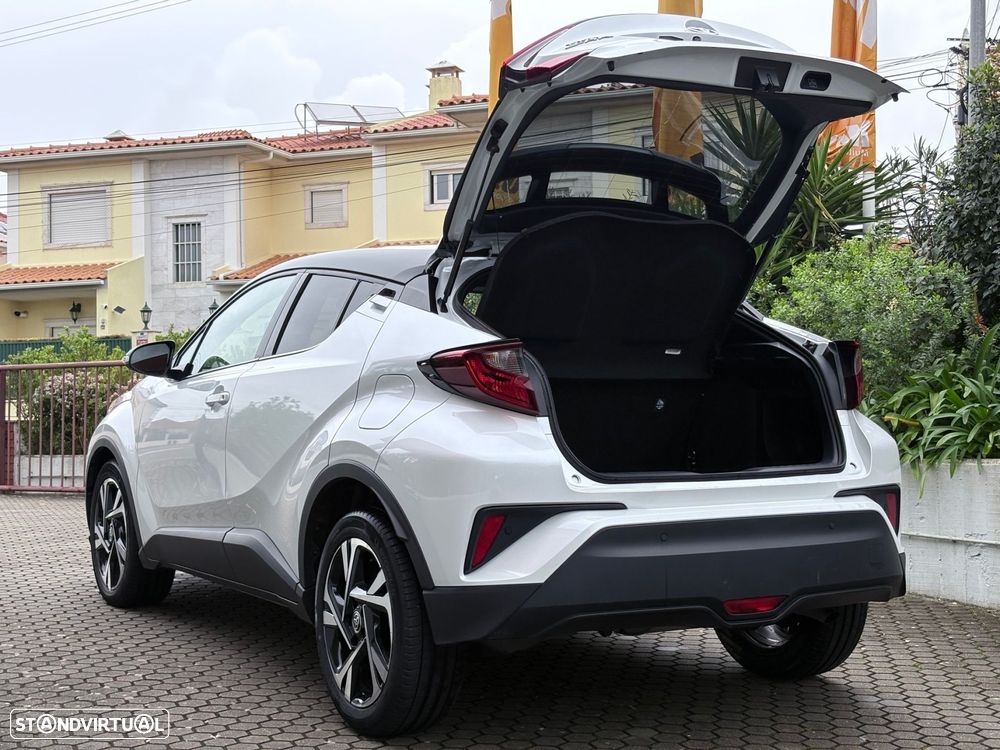Toyota C-HR 1.8 Hybrid Square Collection - 24