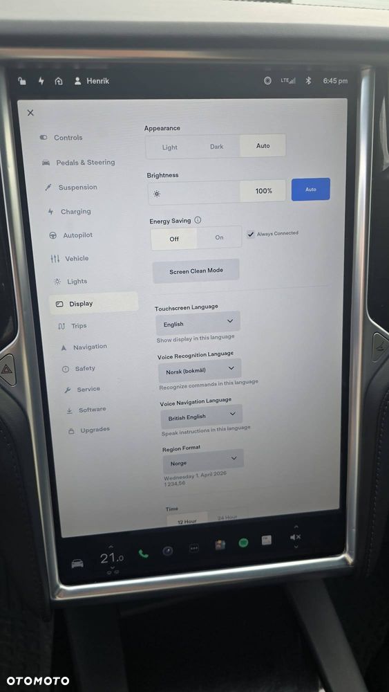 Tesla Model X - 23