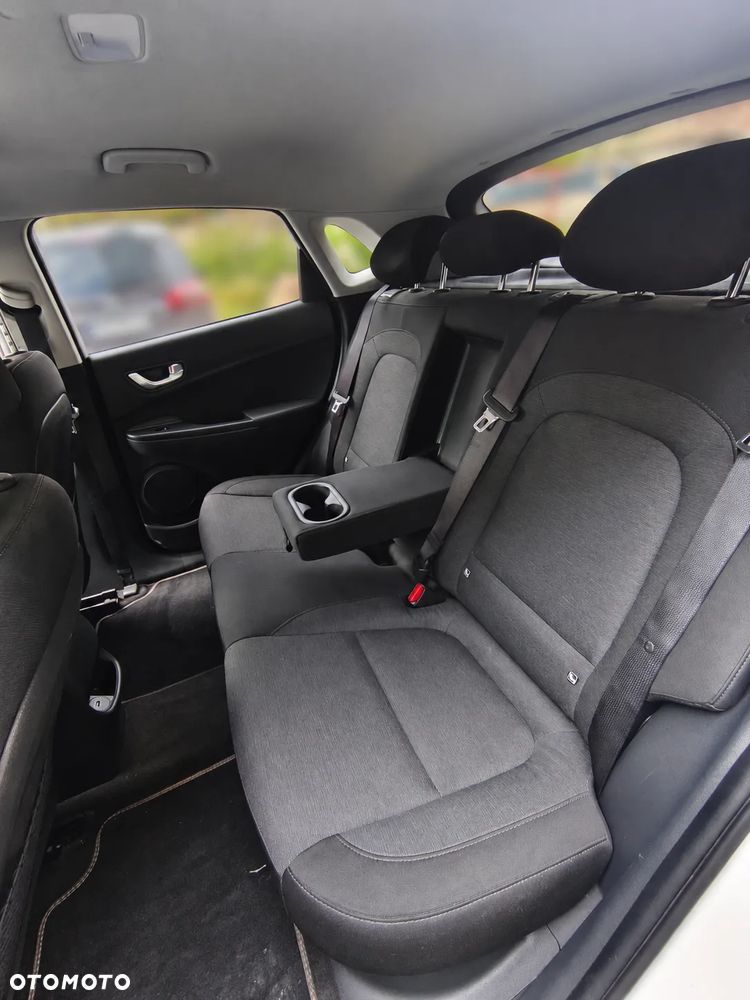 Hyundai Kona - 17
