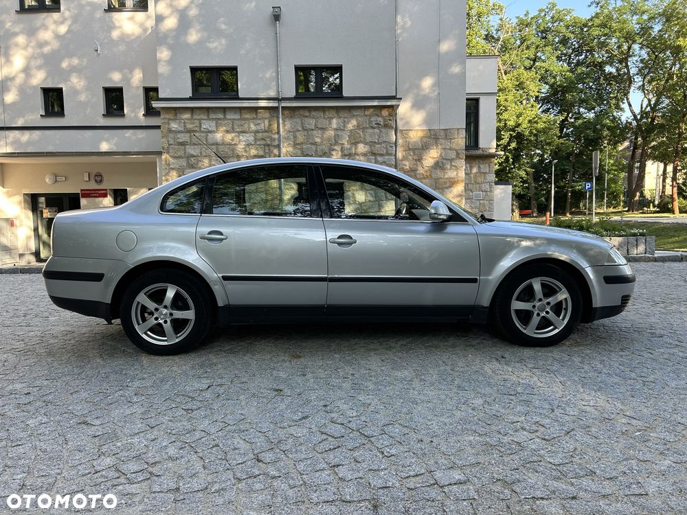 Volkswagen Passat - 3