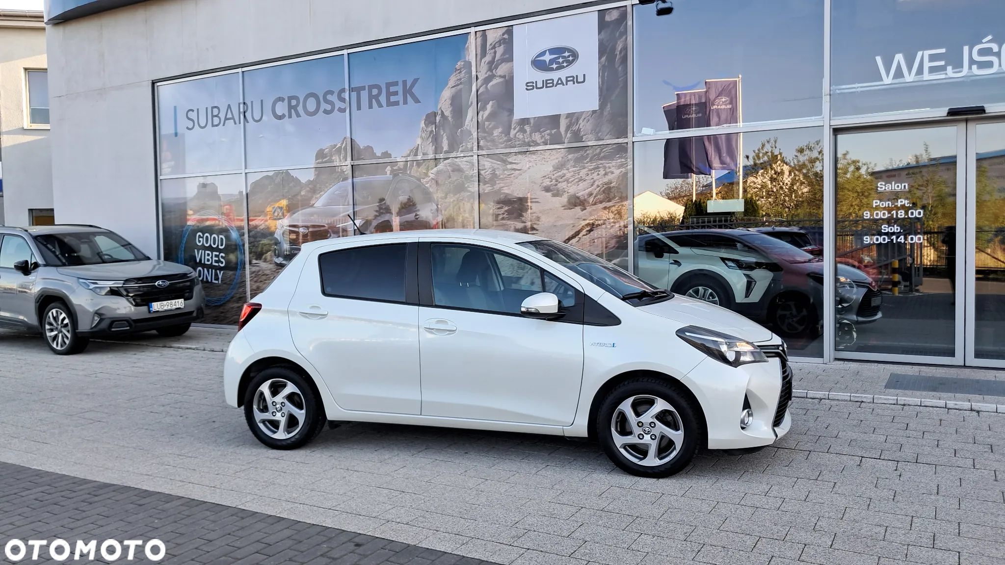 Toyota Yaris Hybrid 100 Premium EU6 - 2