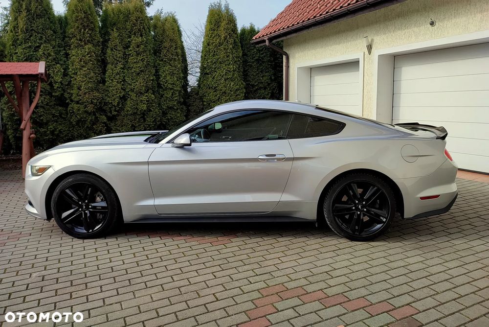 Ford Mustang 2.3 Eco Boost - 40