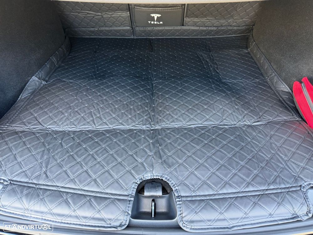 Tesla Model Y Long Range Tração Integral - 17