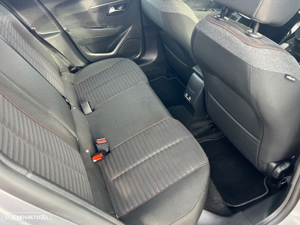 Peugeot e-208 Allure Pack - 6