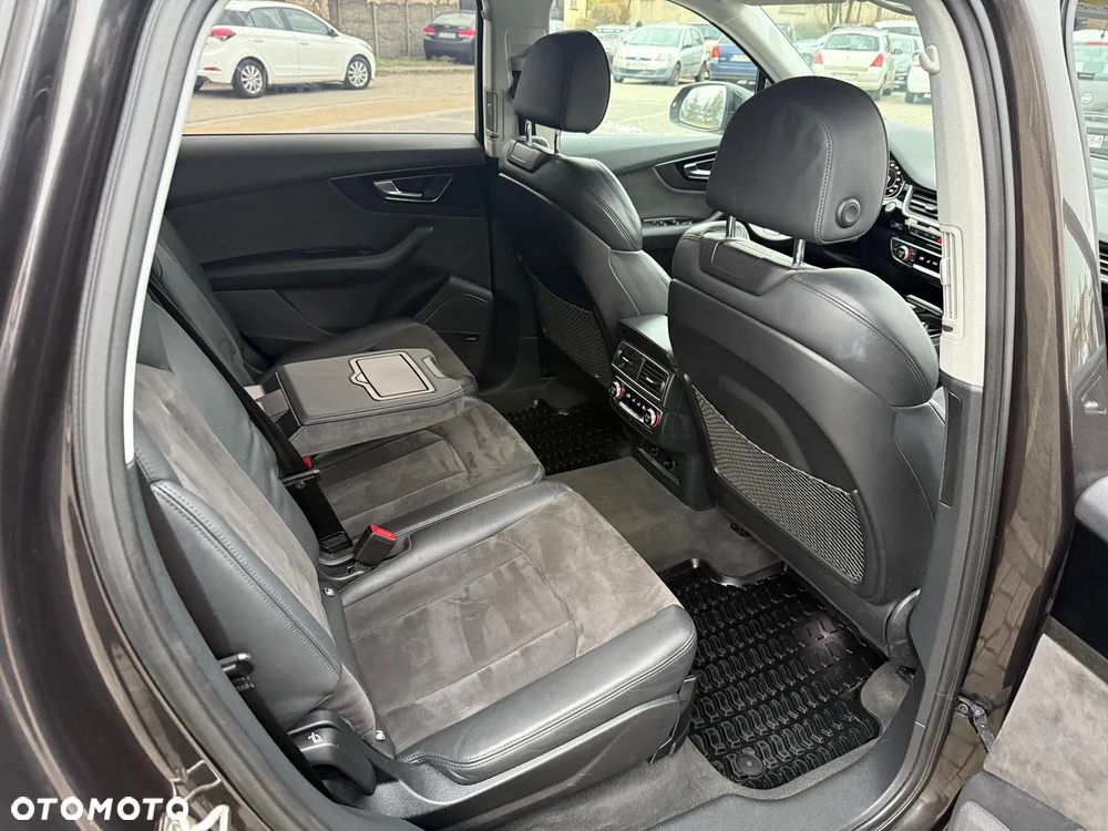 Audi Q7 50 TDI mHEV Quattro S Line Tiptr - 25