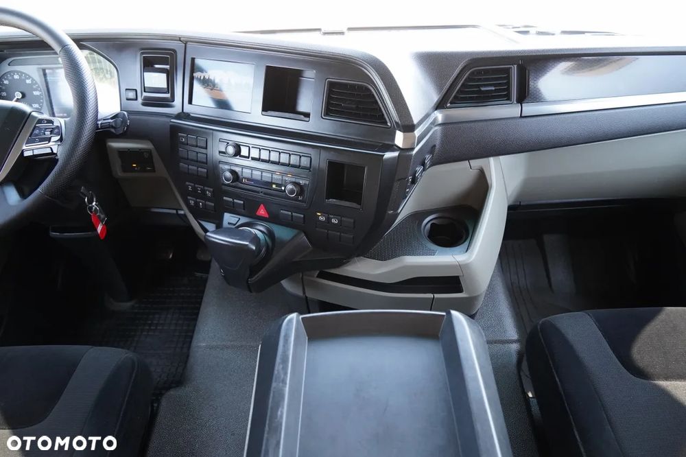 MAN TGS 35.470 / 8x4 / WYWROTKA 2 STRONNA / HYDROKLAPA / HYDROBURTA / BORDMATIK / OPONY 100% / NAVI RIO / EURO 6 - 32