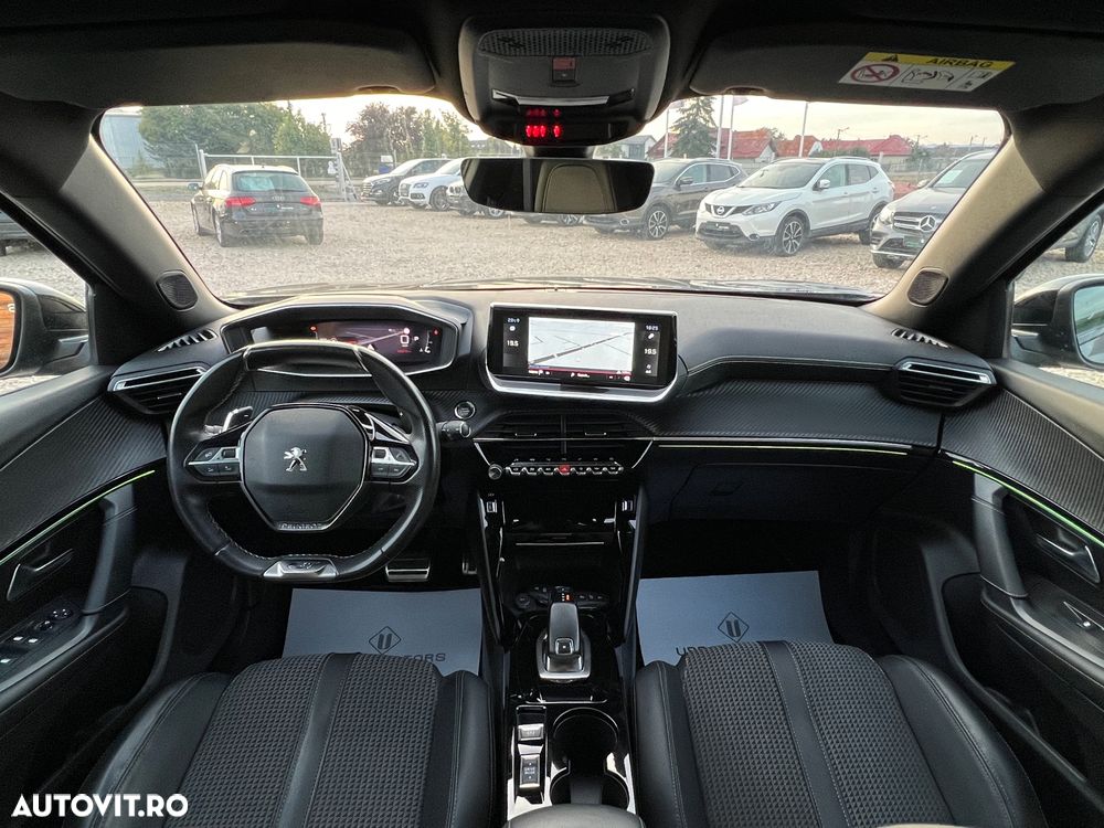 Peugeot 2008 PureTech 130 EAT8 GT Exclusive - 7