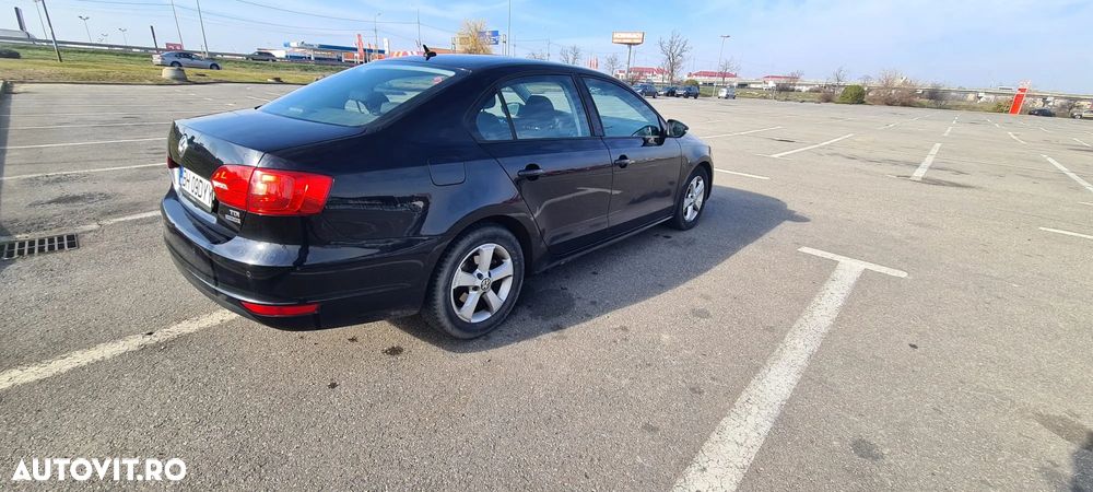 Volkswagen Jetta 1.6 TDI DPF Comfortline - 2