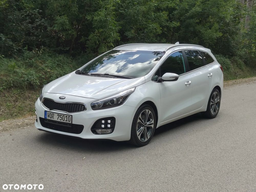 Kia Ceed - 39