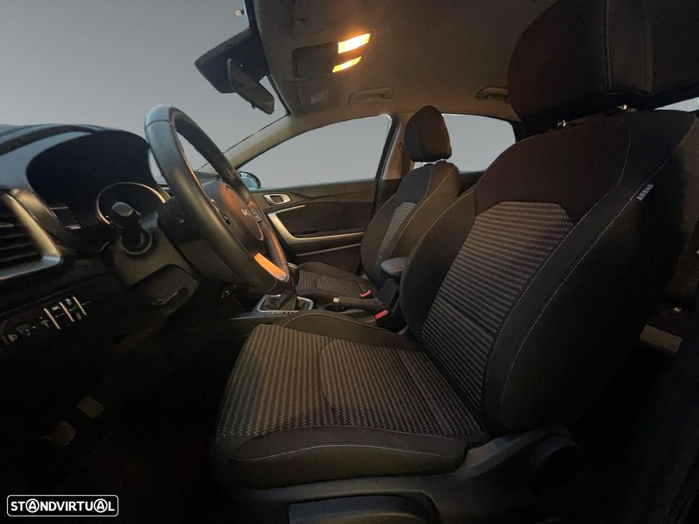 Kia XCeed 1.0 T-GDI Dynamic - 10
