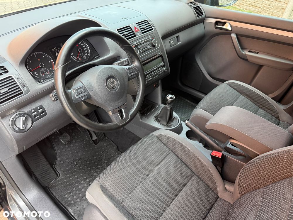 Volkswagen Touran 1.6 TDI DPF Comfortline - 23