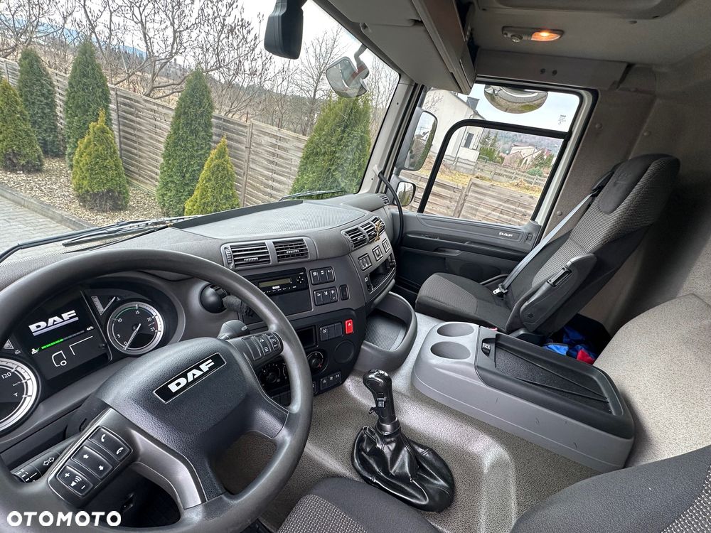 DAF CF 370 2017 r.  Chłodnia + Winda EURO 6 - 9