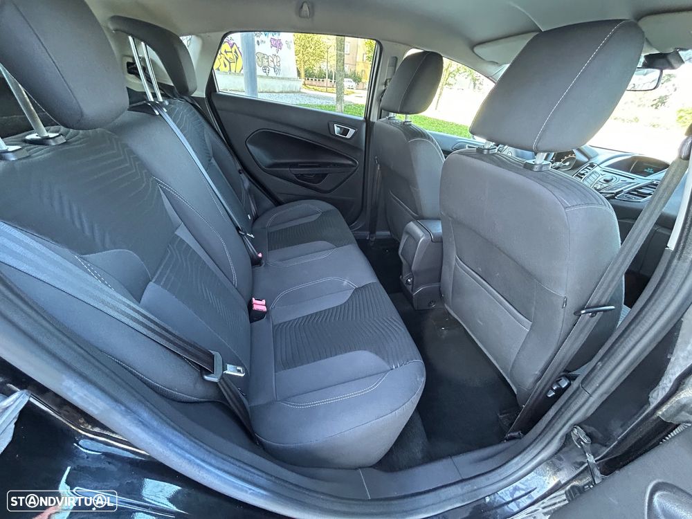 Ford Fiesta 1.0 T EcoBoost Titanium PowerShift - 12