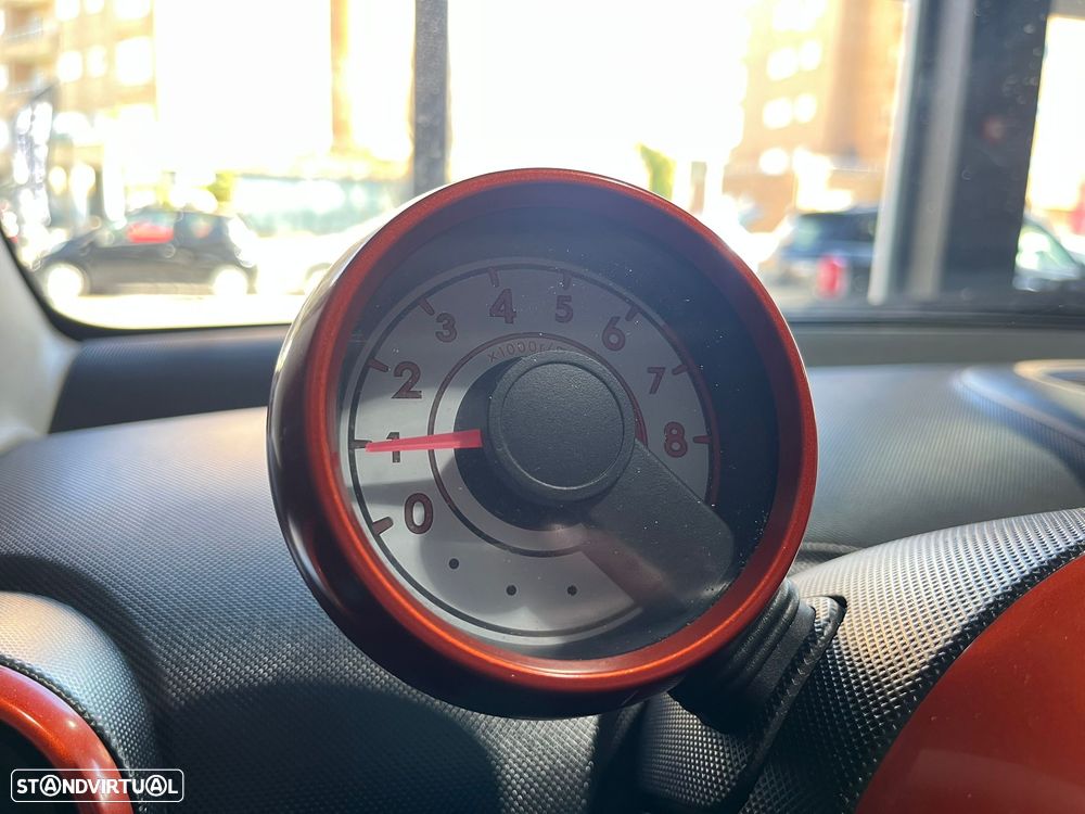 Toyota Aygo 1.0 + Sport Pack VSC - 24