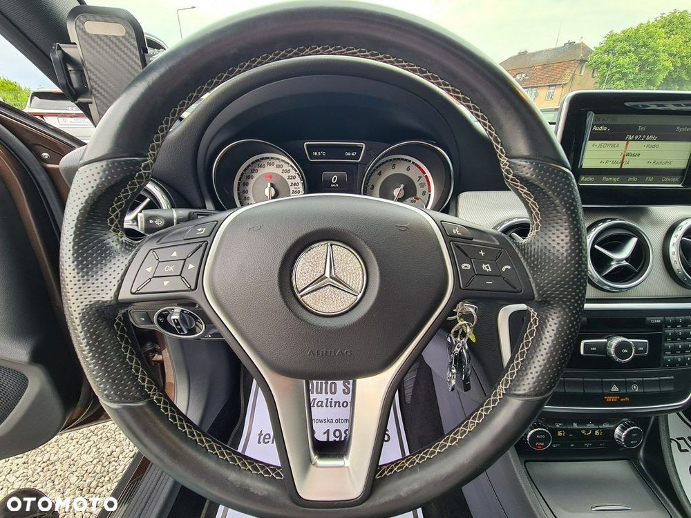 Mercedes-Benz GLA 200 Style - 21